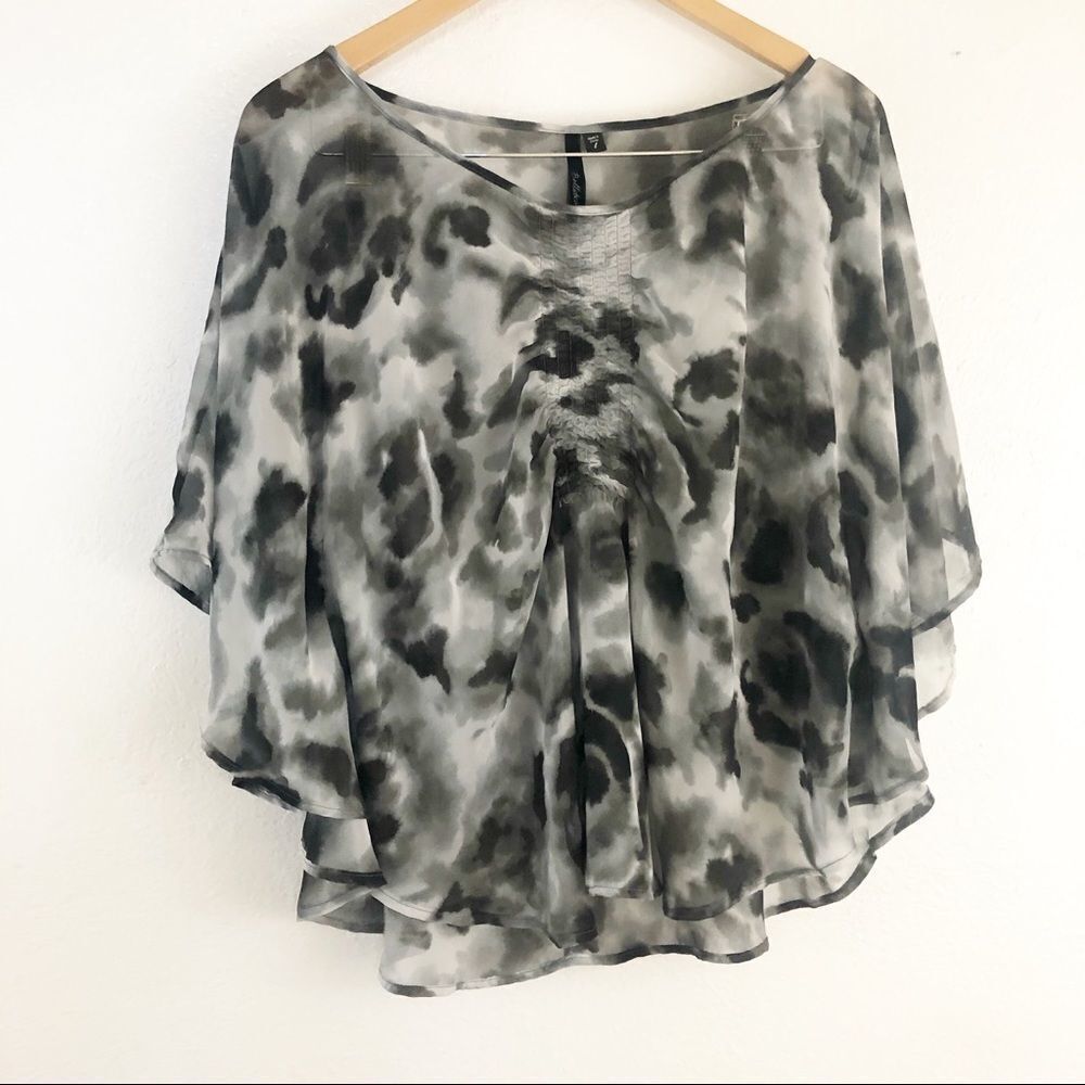Bellatrix black and Gray ruffle sleeve blouse size L